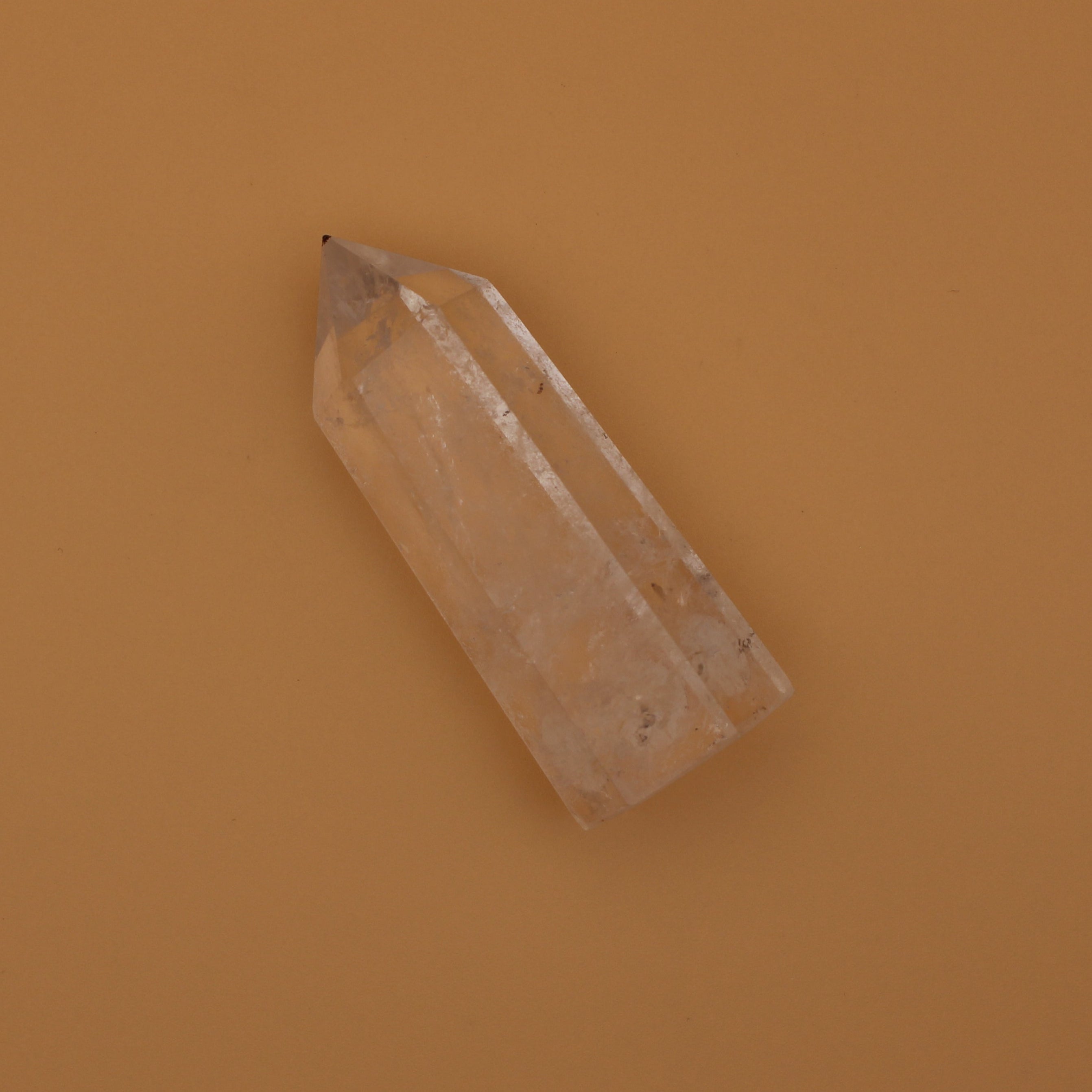 Clear Quartz Turm – Meisterkristall für Klarheit & Energieverstärkung