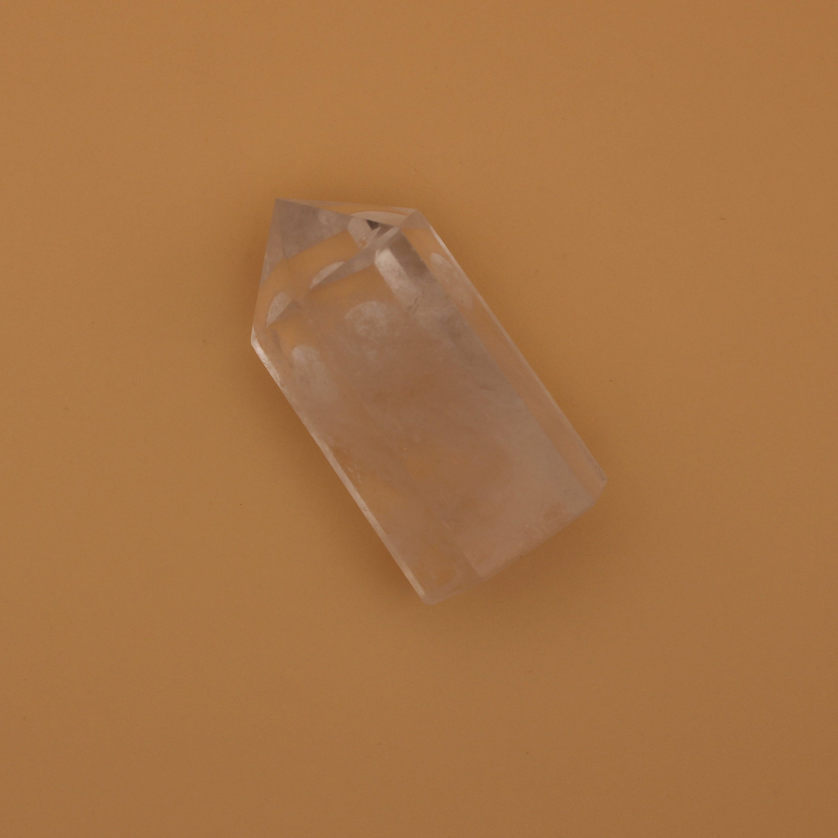 Clear Quartz Turm – Meisterkristall für Klarheit & Energieverstärkung