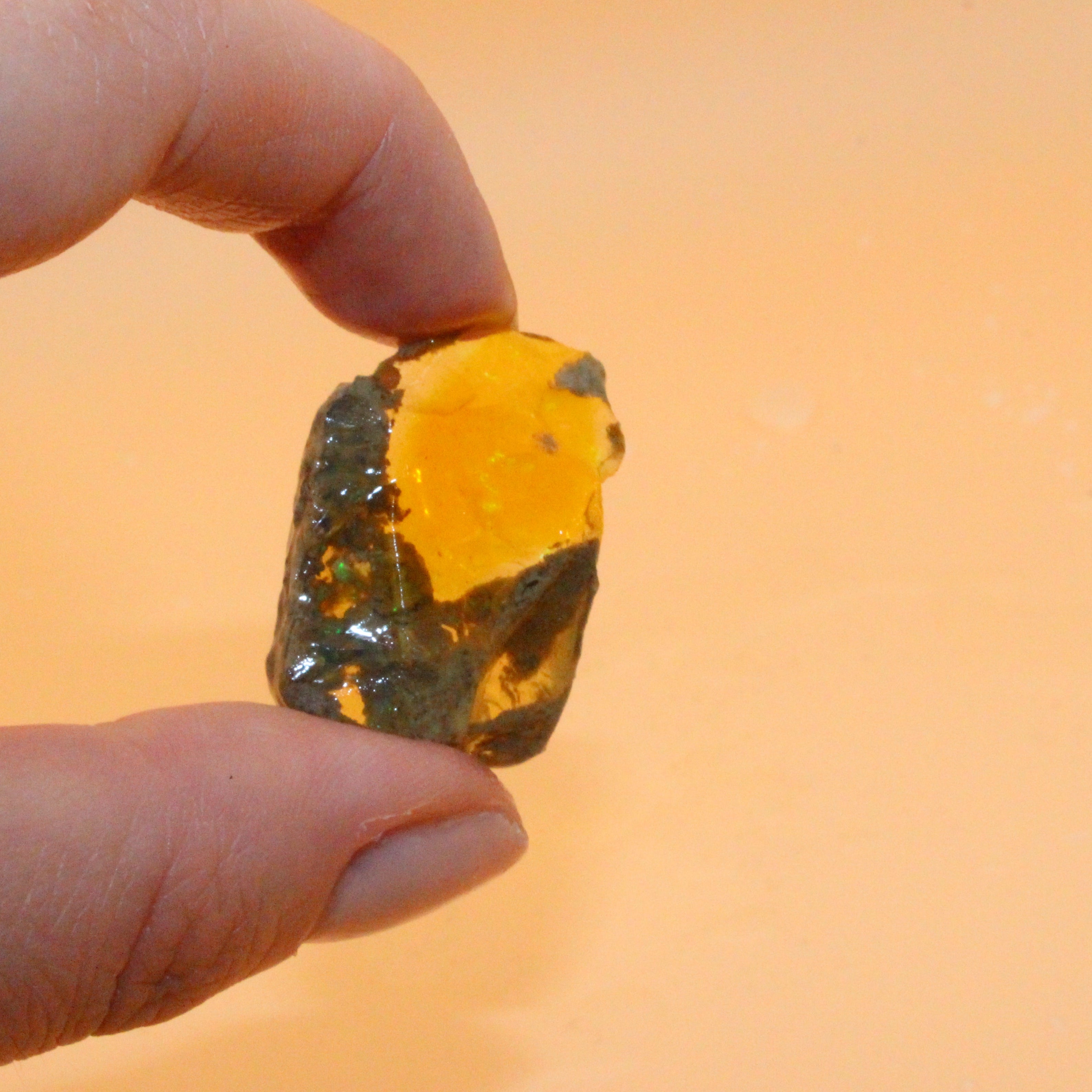 Ethiopian Water Opal – Feuer & Licht im feuchten Farbspiel