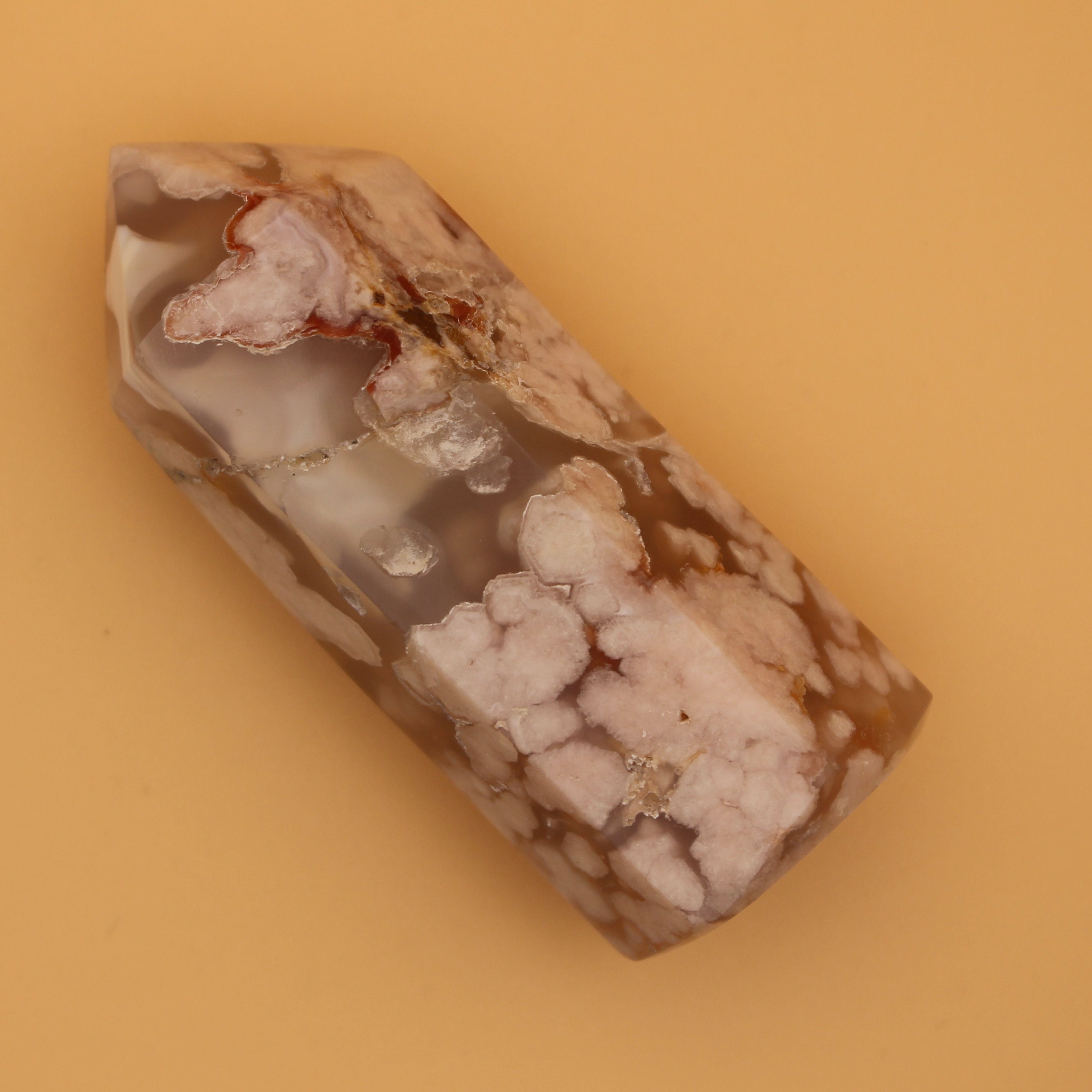 Flower Agate Turm – Sanfte Blütenenergie & emotionale Verankerung