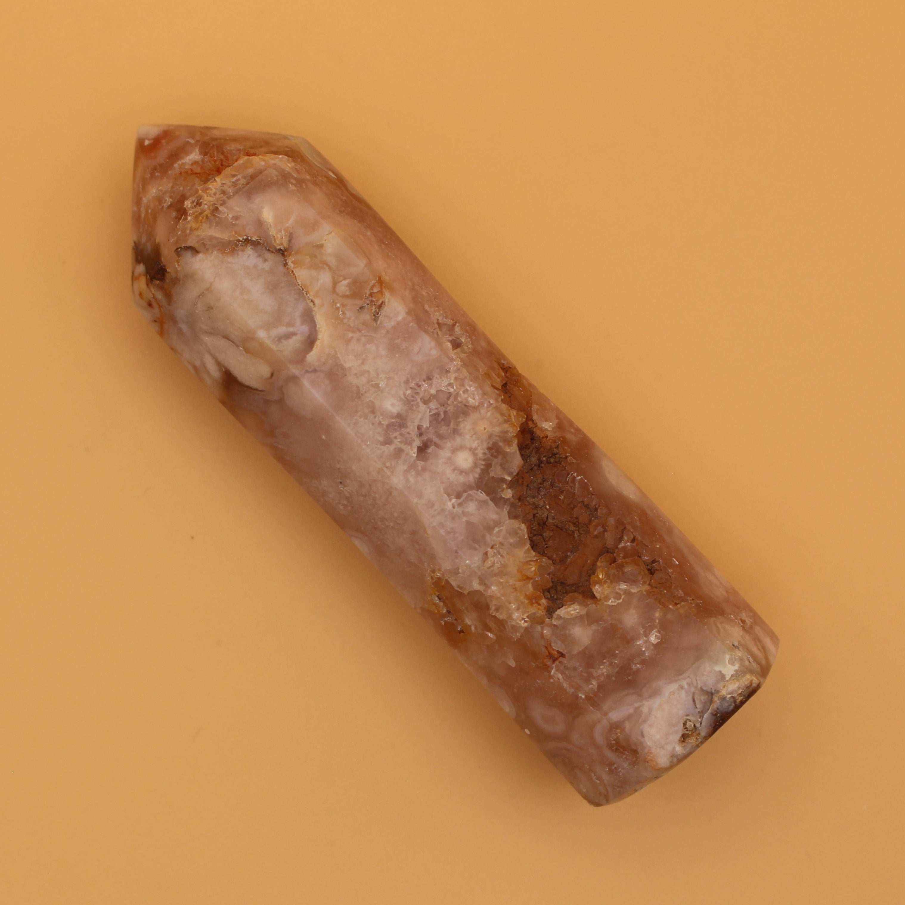 Flower Agate Turm – Sanfte Blütenenergie & emotionale Verankerung