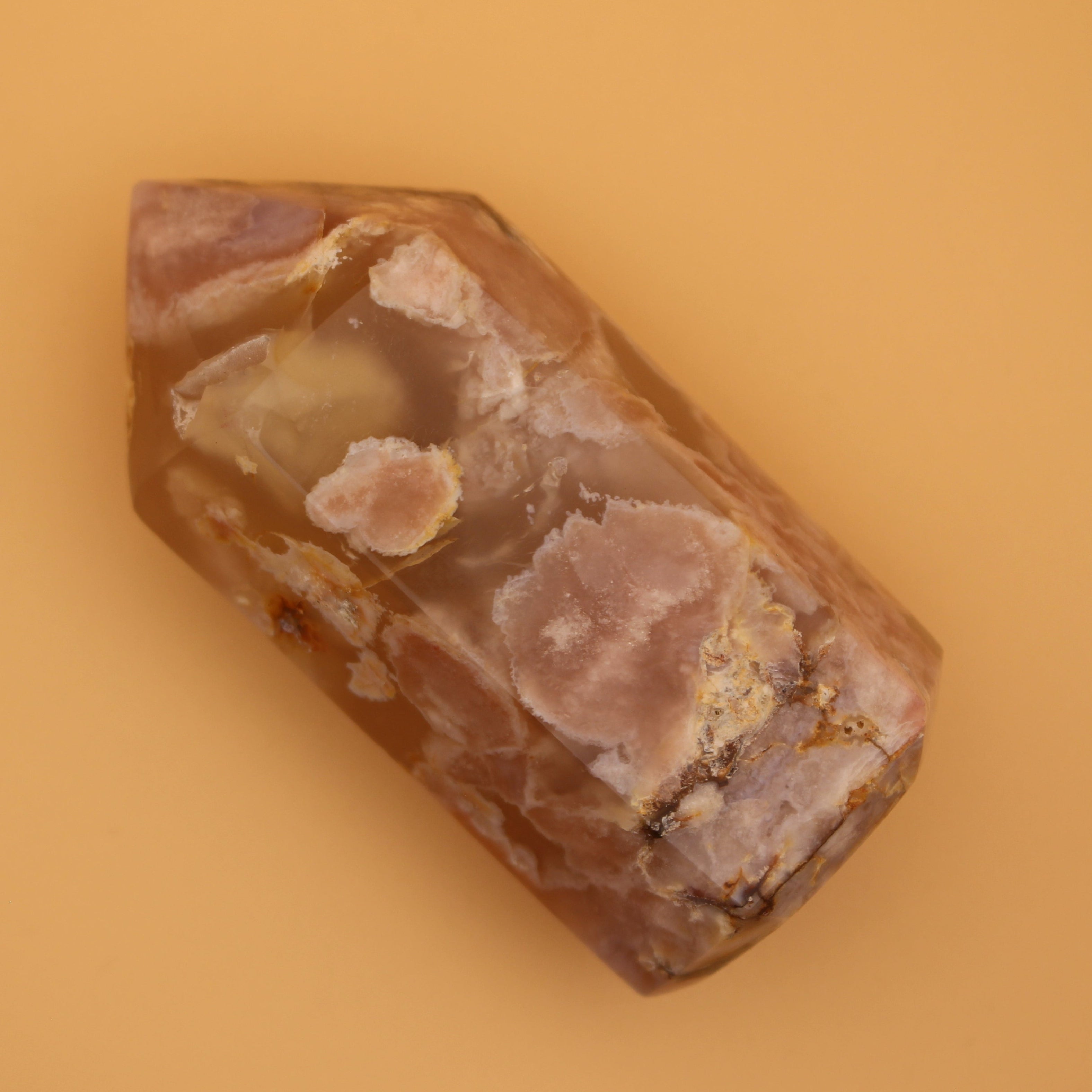 Flower Agate Turm – Sanfte Blütenenergie & emotionale Verankerung