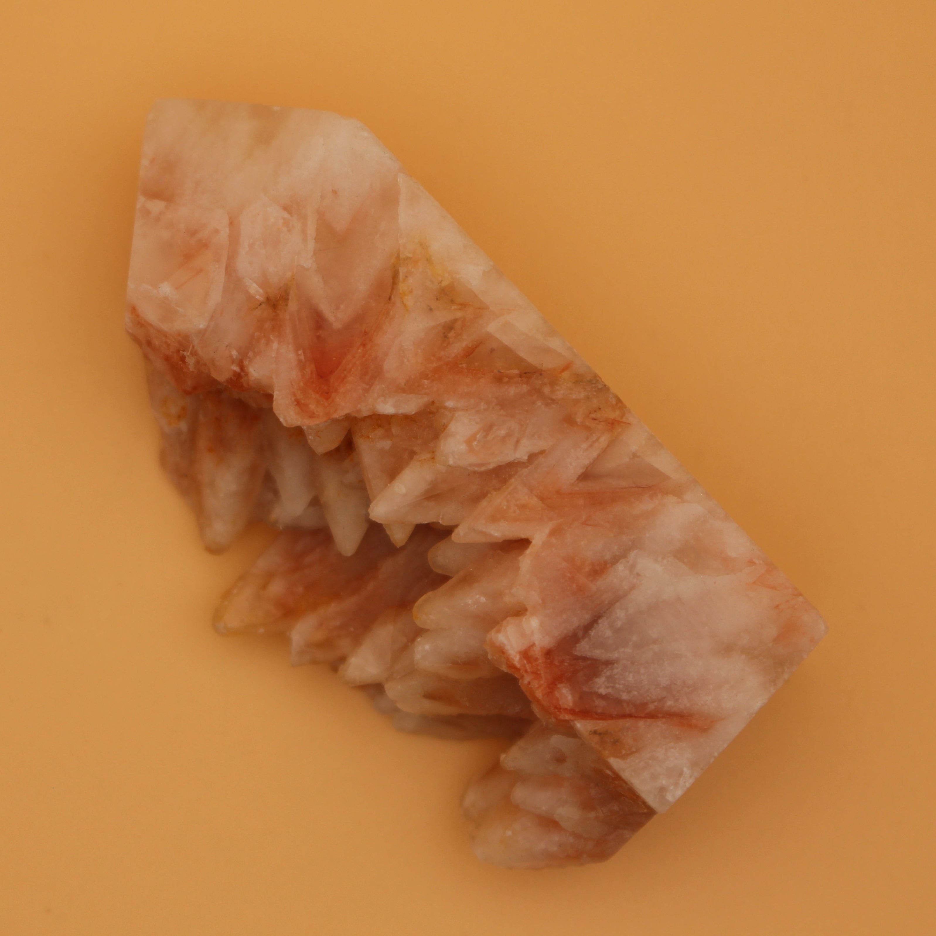 Orange Calcit Turm – Energiestein für Kreativität & Lebensfreude