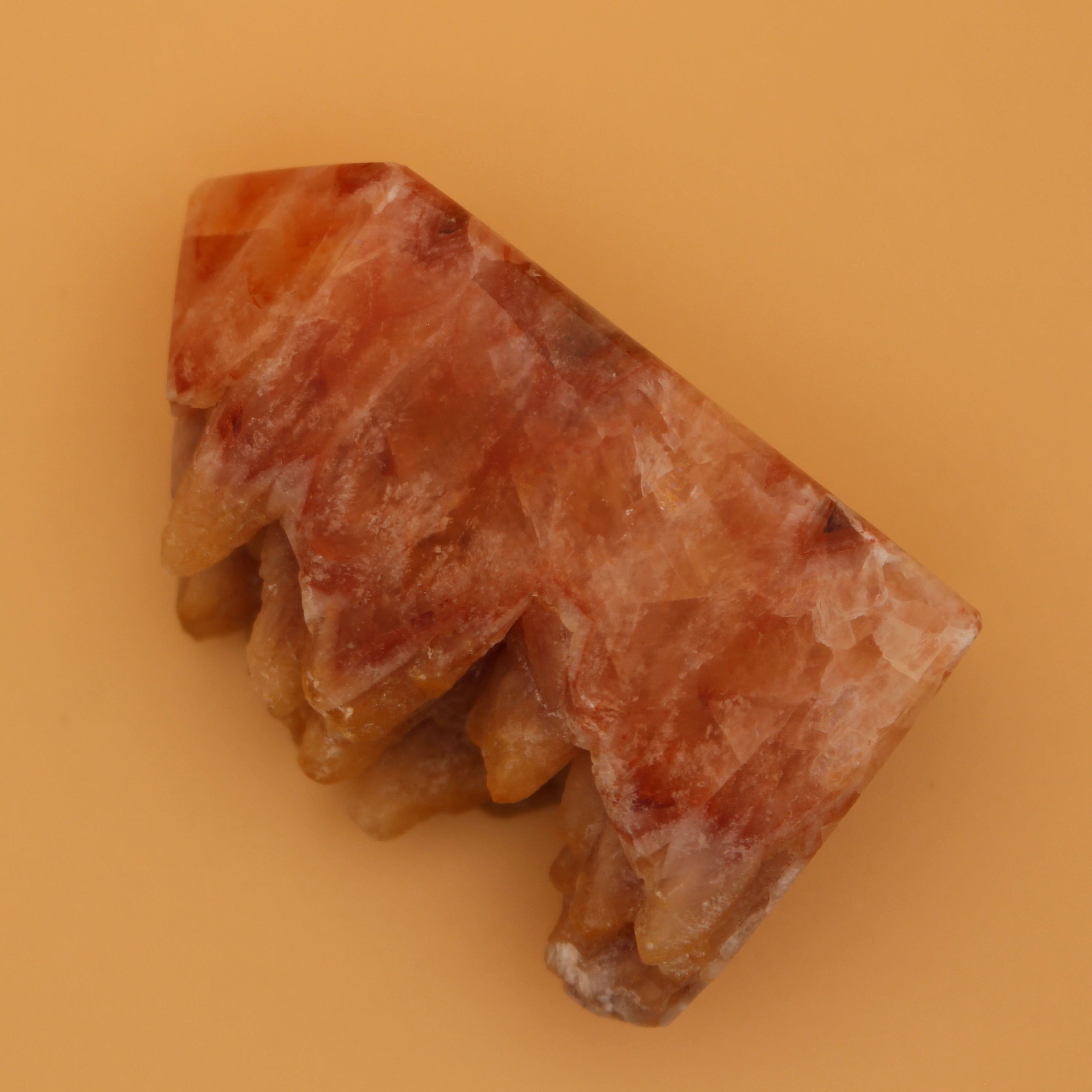 Orange Calcit Turm – Energiestein für Kreativität & Lebensfreude