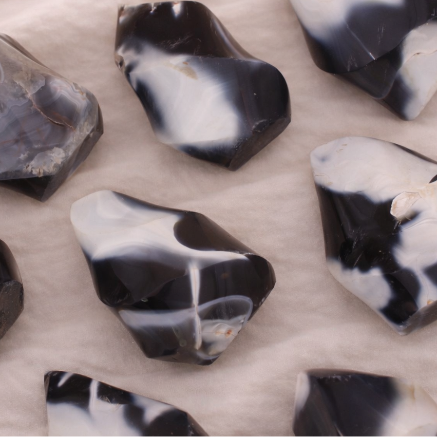 Orca Agate Flame – kraftvoll geformte Flamme für Klarheit & Erdung