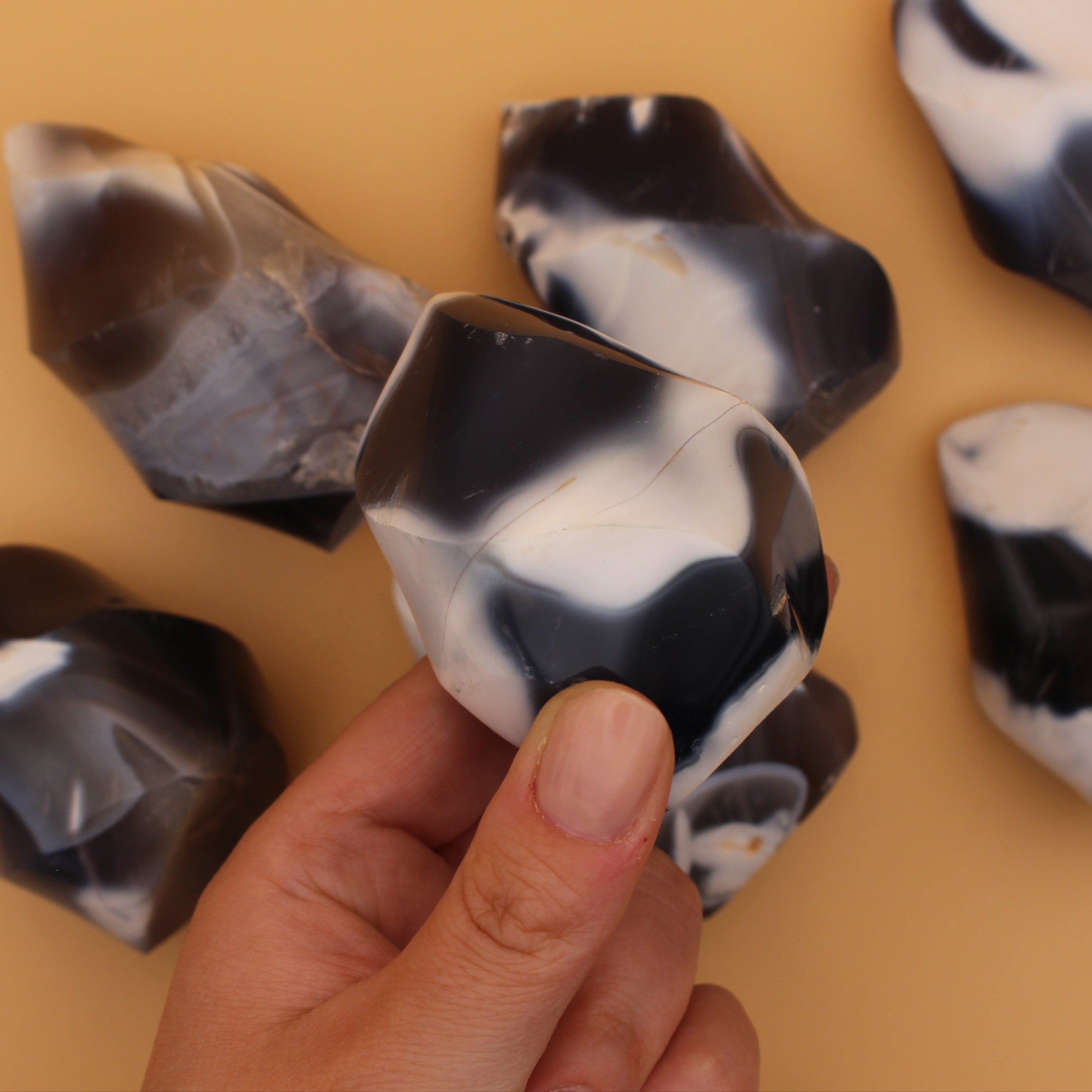 Orca Agate Flame – kraftvoll geformte Flamme für Klarheit & Erdung