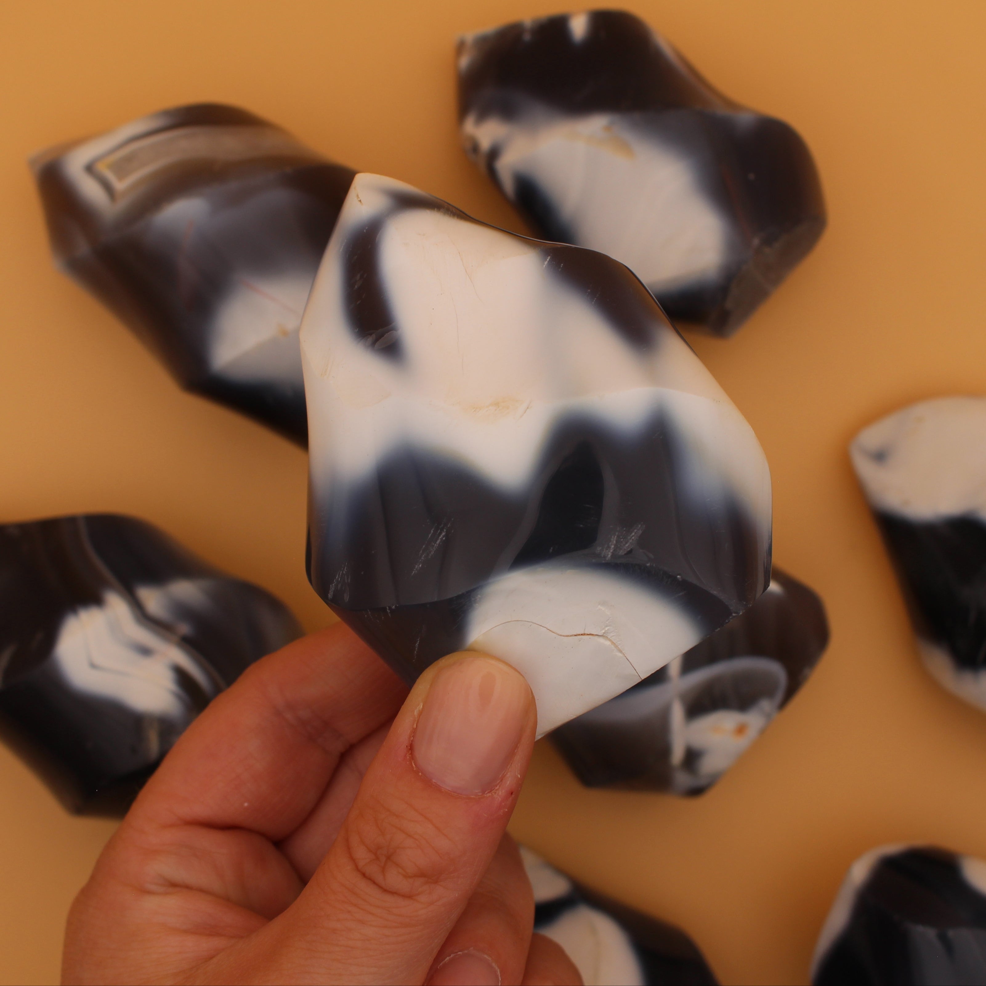 Orca Agate Flame – kraftvoll geformte Flamme für Klarheit & Erdung