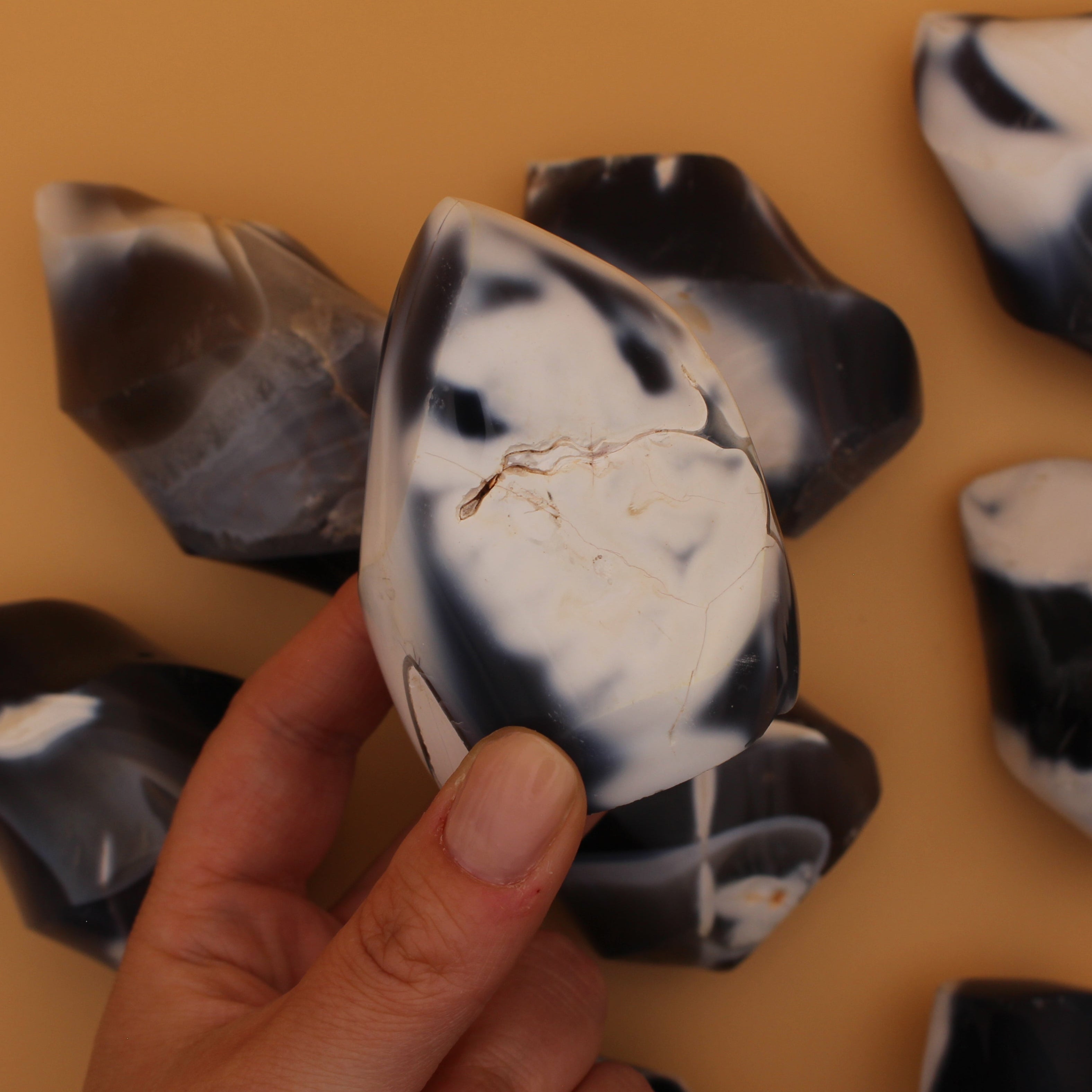 Orca Agate Flame – kraftvoll geformte Flamme für Klarheit & Erdung