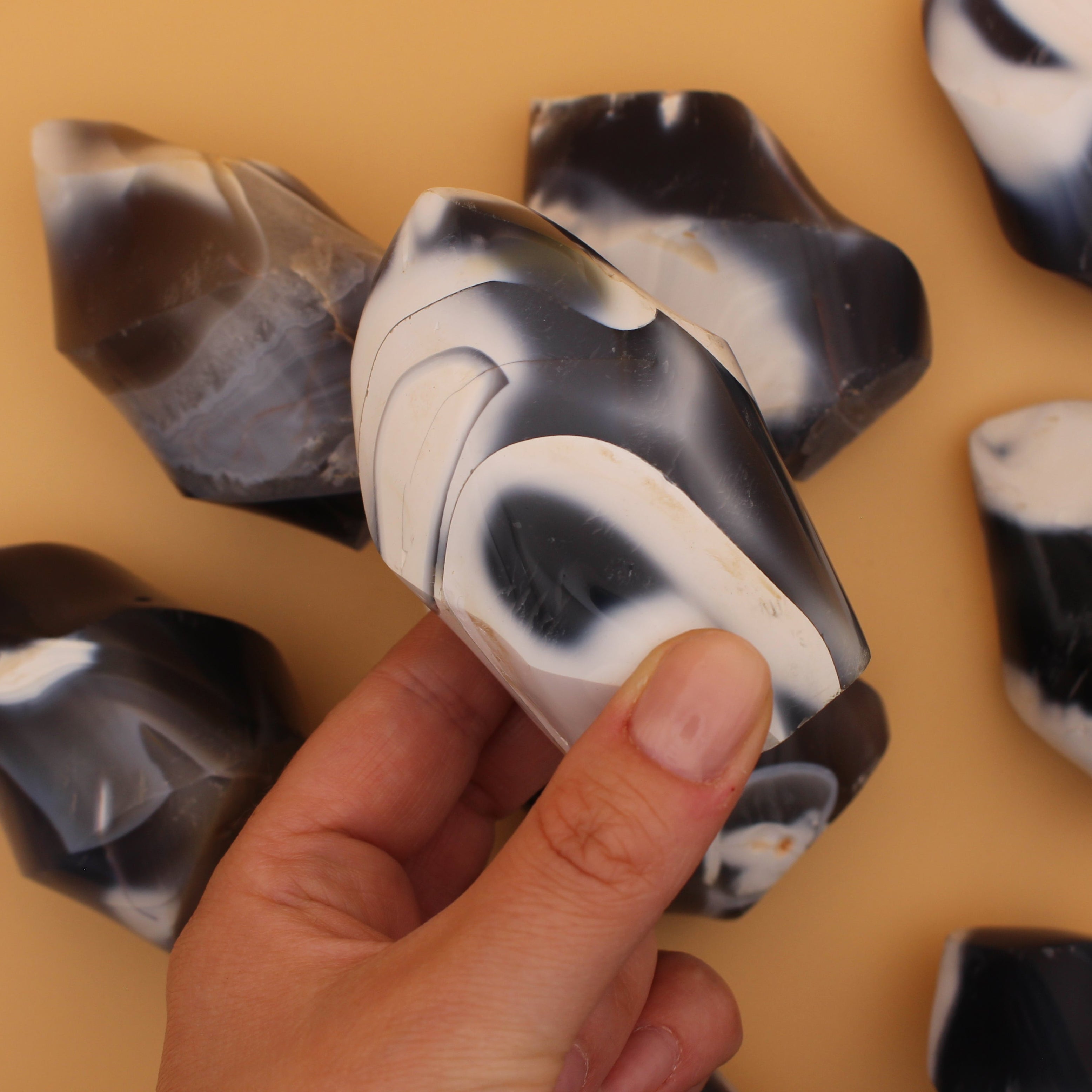 Orca Agate Flame – kraftvoll geformte Flamme für Klarheit & Erdung